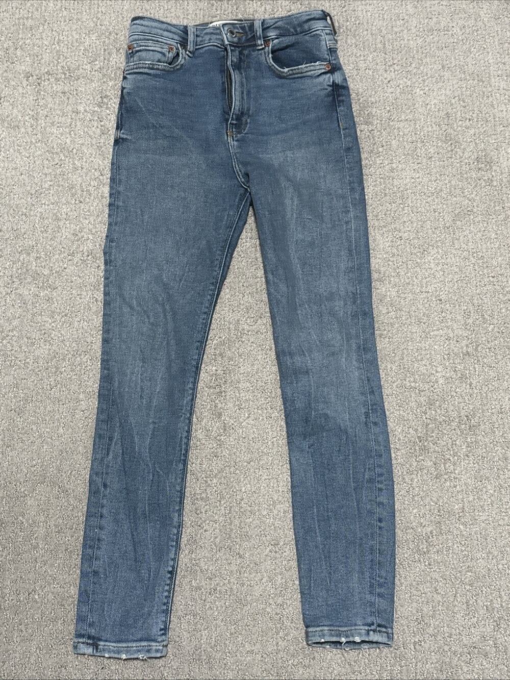 Zara classic blue high-waisted skinny jeans medium wash 26” Inseam Size 4